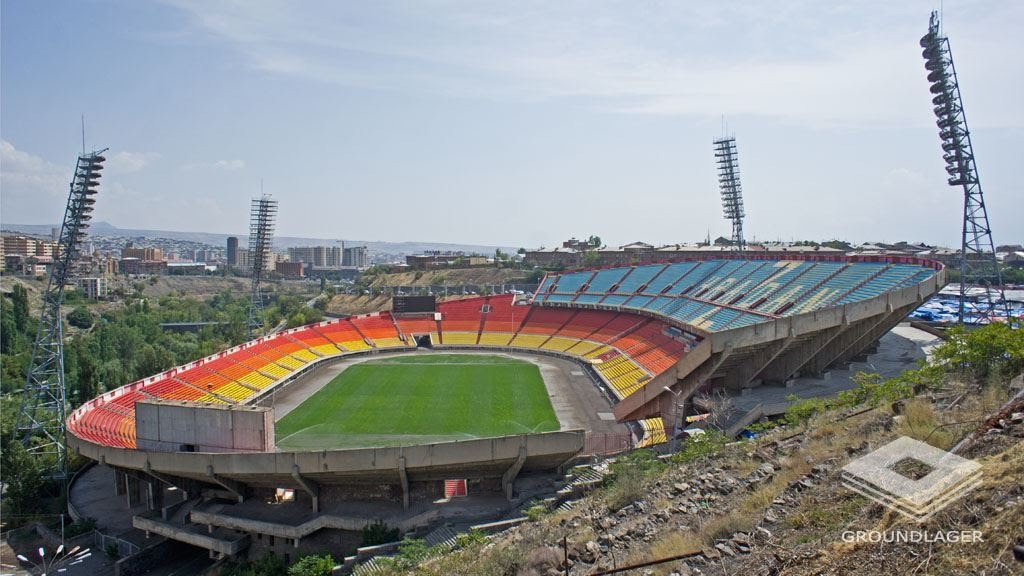 Bastet favorizojnë fitoren e kuqezinjve në Armeni