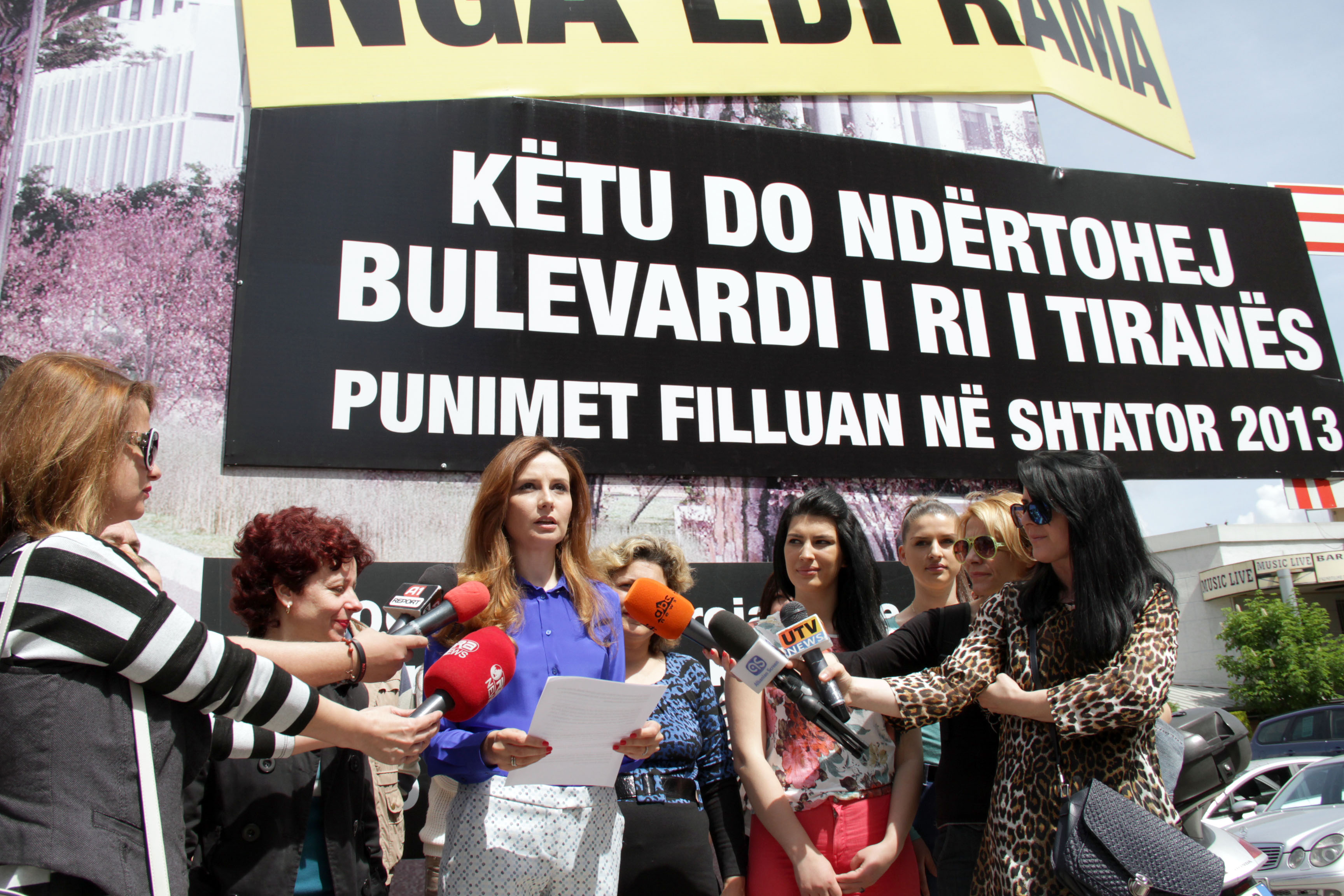 Tabaku: Kryeministri turist nuk do t’ia dijë për hallet, shqiptarët marrin borxh për mbijetesë