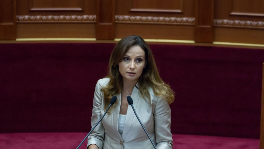 Përplasje në Kuvend, Tabaku-Ramës: Je mësuar ti ofendosh femrat