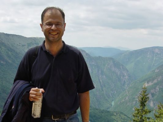 Gazetari malazez që po investigonte  kanabisin në Shqipëri mohon akuzat për trafikim droge