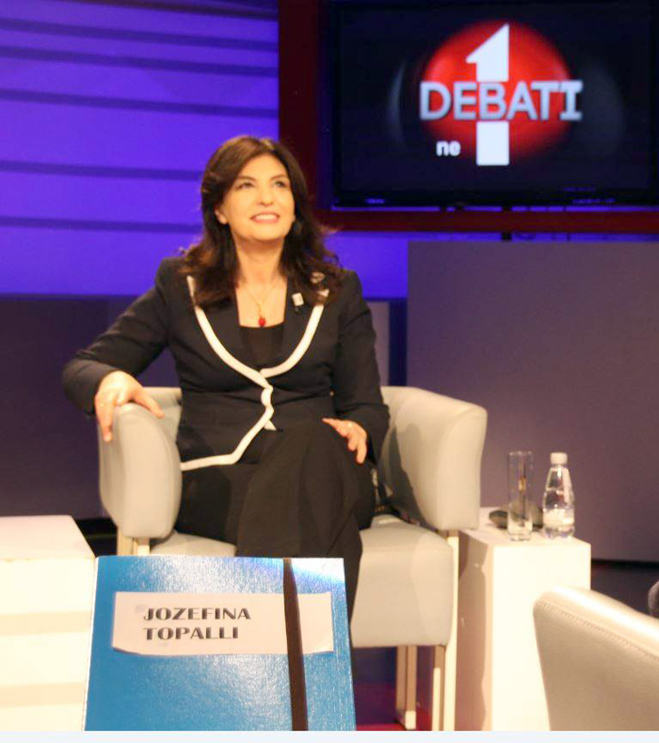 INTERVISTA/ Jozefina Topalli: Si i shpëtova bandave të armatosura në zgjedhjet e vitit 2000