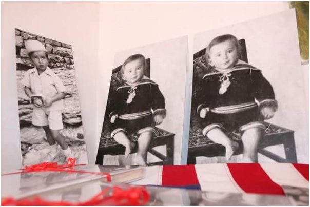 PER HERE TE PARE/Shikoni Kadarenë kur nuk ishte shkrimtar!