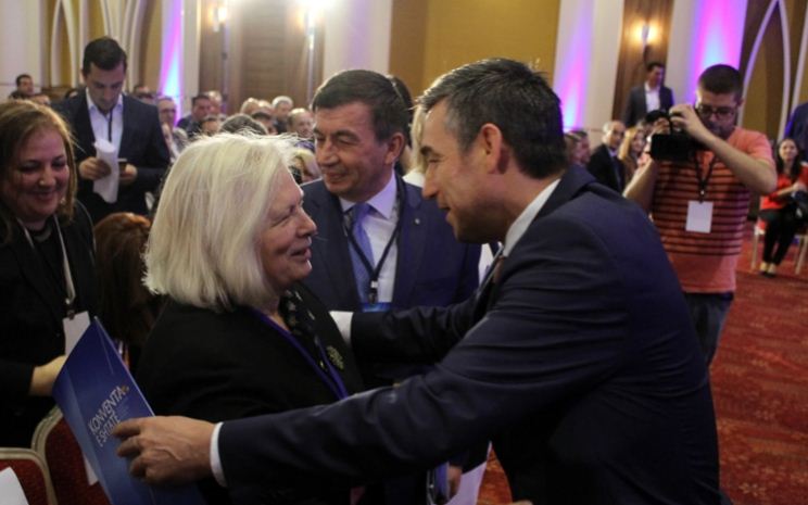 Kadri Veseli zgjidhet kryetar i PDK-së në vend të Hashim Thaçit