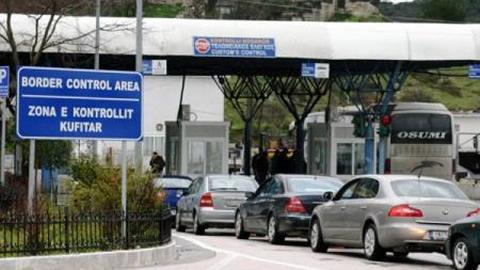 4 emigrantë ilegalë në Greqi u merren të gjitha paratë në Kakavijë