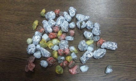 Fier, u kapën me 81 doza kanabis, arrestohen tre shpërndarësit e drogës