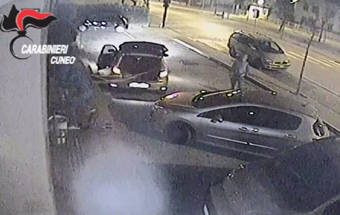 VIDEO & EMRAT/ Itali, shkatërrohet banda e hajdutëve shqiptarë, ja si i realizonin vjedhjet