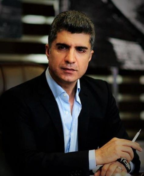 ‘Kahraman’ mjeshtër i lidhjeve të dyfishta edhe në jetën reale, shikoni me sa femra është lidhur ai