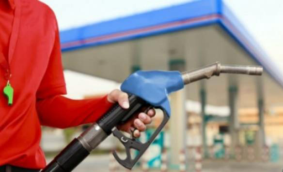 LISTA/ Revokohet licenca për 23 subjekte të tregtimit të karburanteve