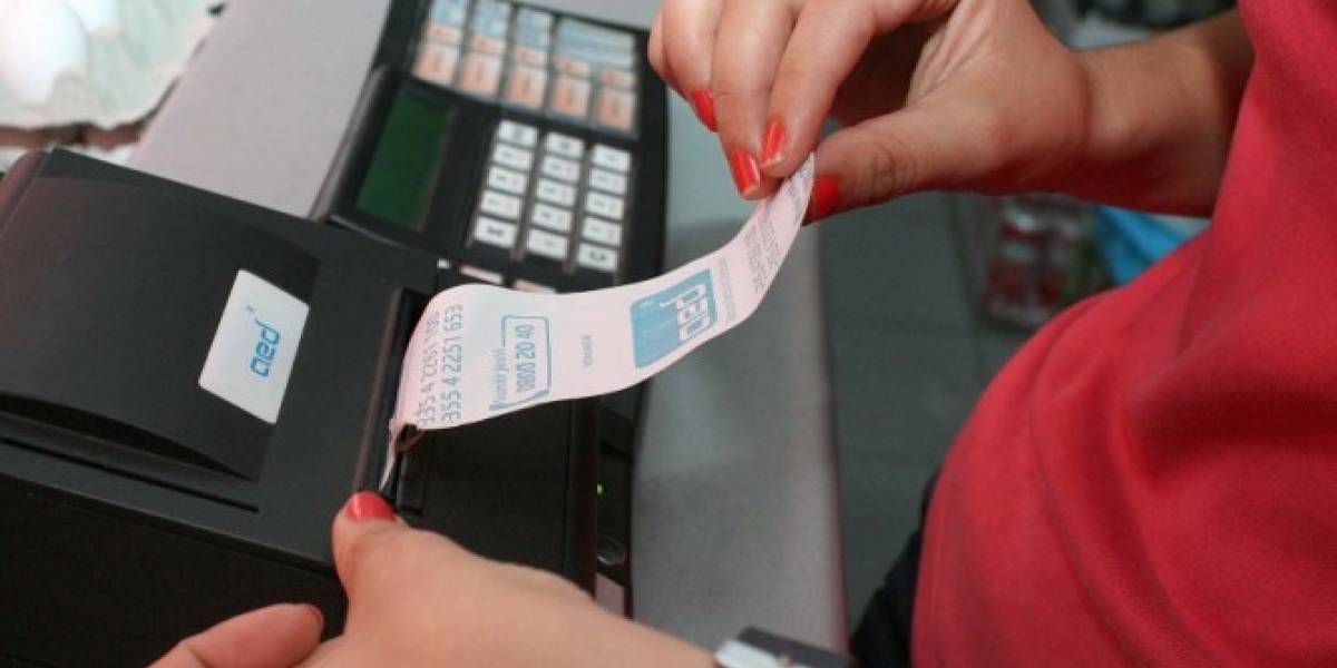 POPULLI/ Fjalë të urta për kasat e kuponët…, por edhe dy poezi