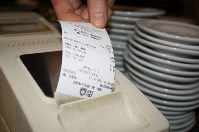 Si realizohet skema e evazionit me dy bilancet