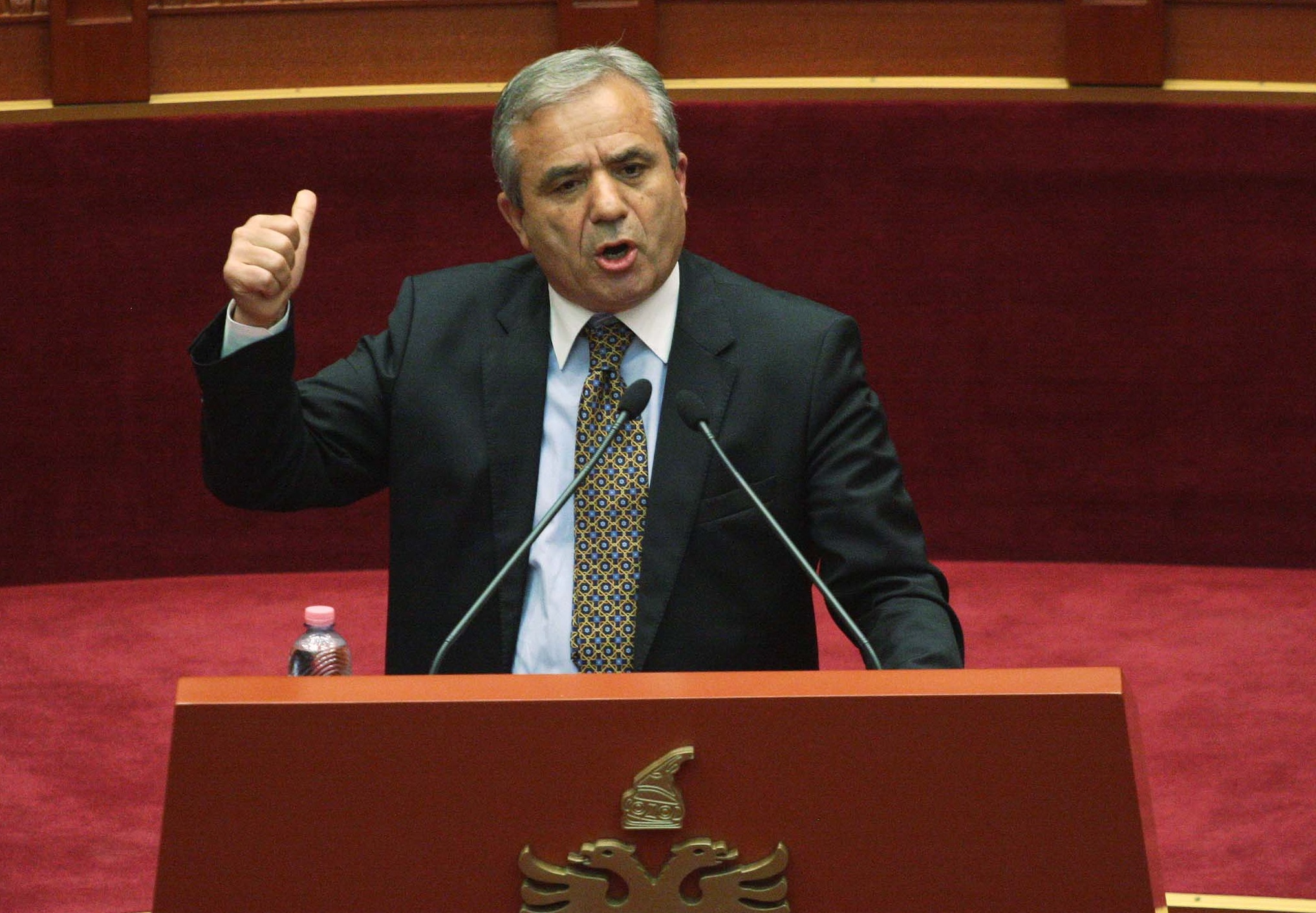 VIDEO/ Islami – Ramës: Rrugaç! Të kam nxjerrë nga zyra se ishe i pa larë