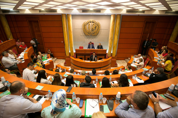 TABELA/ PD depoziton në këshillin bashkiak propozimin për uljen 30 % të taksave në Tiranë