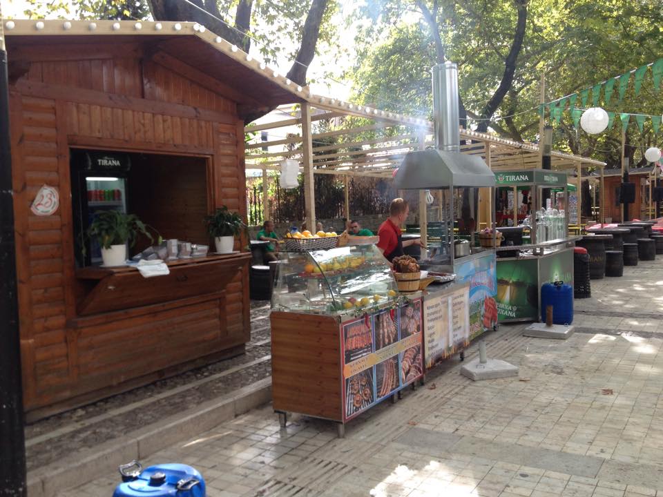 VENDIMI/Qeveria inkurajon kioskat, sjell modelin e lulishtes me kafe