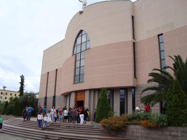 Kisha Katolike e Shqipërisë, goditje indirekte për qeverinë Rama