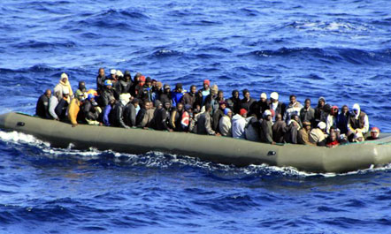 NJE ZGJIDHJE PER KLANDESTINET/Vritet kryebosi i trafikut në Libi bashkë me 8 kriminelë të tjerë