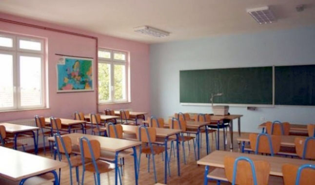 Dy sindikatat e mësuesve kundër MAS: Grevë pa afat po nuk u nënshkrua kontrata