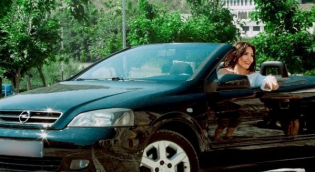 FOTO/ Këngëtarja ukrainase refuzon dhuratën e biznesmenit shqiptar – një makinë kabriolet