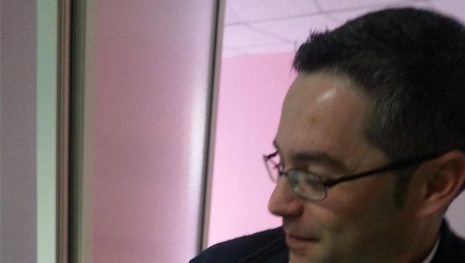 KNIDI BASHARI/Këshilltari i ministrit të Financave sqaron hetimin e FBI