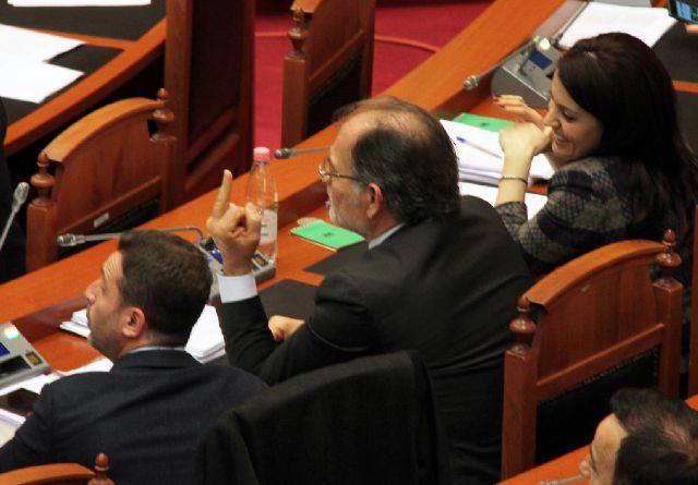 Reagimi i Berishës për sharjen me gisht të Kokëdhimës