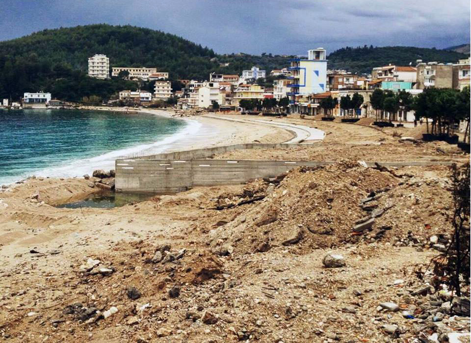 DENONCIMI/ Koco Kokëdhima po ndërton një kështjellë tjetër në bregdetin e Himarës