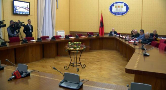 Dështon Komisioni hetimor për CEZ, shkon Alma Hiçka, por jo mazhoranca