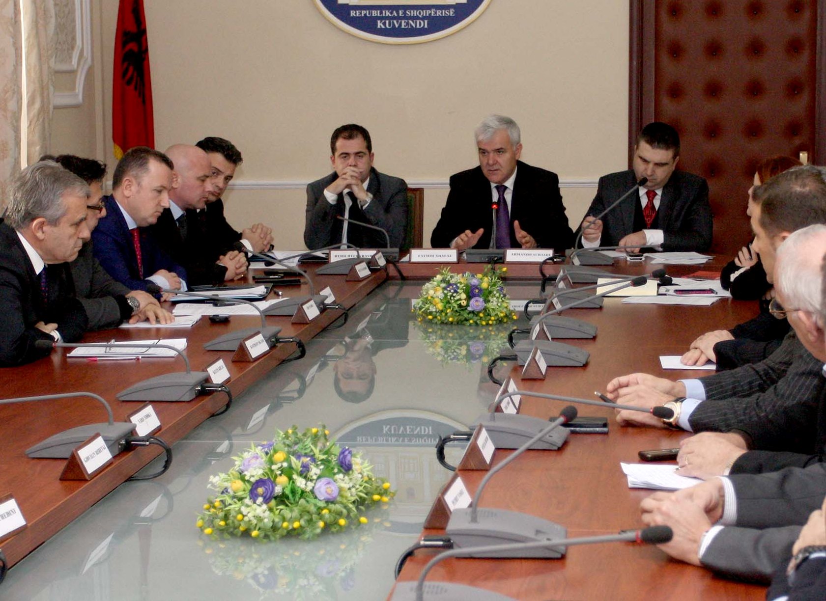 REFORMA NË DREJTËSI/ Nisen për në “Venecia” drafti i PS  dhe opinionet e PD e LSI