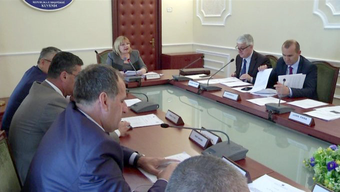 Komisioni i Ligjeve i jep “ok”, Ilir Meta një hap larg “kurorëzimit” si President