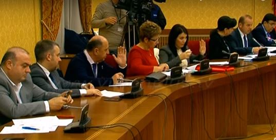 RRITEN/Ndryshime të papritura në nivelin e taksave