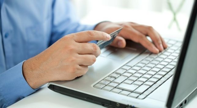 Tregtimi “online”, disa porosi që të mos zhgënjeheni