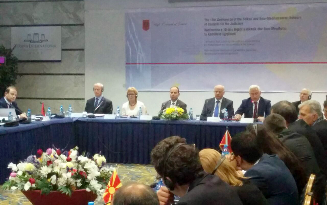 Naço: Të ndryshojë Kushtetuta, Presidenti dhe ministri i Drejtësisë, jo anëtarë të KLD-së