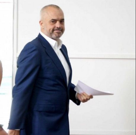 Edi Rama: Porosia që më dha Gramoz Ruci. Rama merr me të mirë Fatos Nanon
