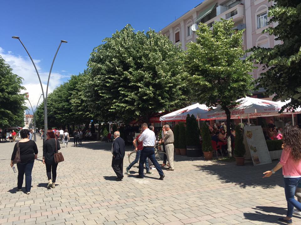 Ndalohen baret të vënë ekrane për Kampionatin