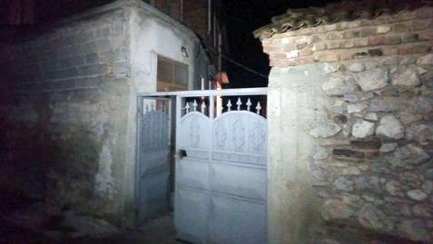 FOTO/ Korçë, plumbi babait që plagosi djalin ishte nisur për nënën