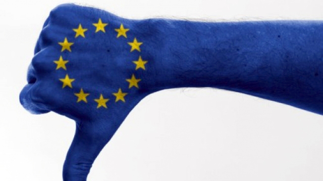 RAPORTI/ Transparency International: Shqipëria me nivelin më të lartë të korrupsionit në rajon, rrezikon integrimin në BE