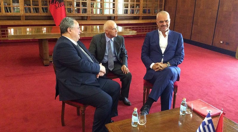 Ministri i Jashtëm grek: Në Shqipëri do të ketë zgjedhje të parakohshme