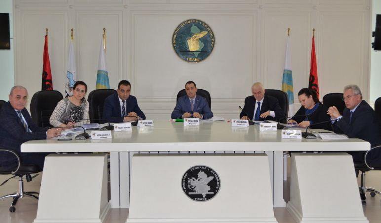 LISTA/ KQZ vendos: Në 18 qershor do të shkojnë vetëm 15 parti