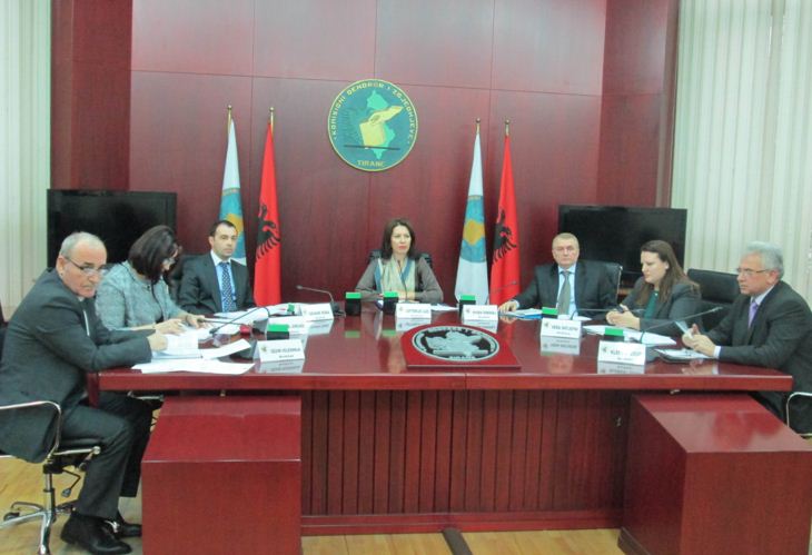 KQZ vendos me 21 mars për referendumet: Ja pyetjet që do u bëhen qytetarëve