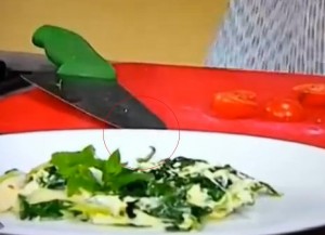 VIDEO/ Krimbi apel për ndihmë “live” në një TV shqiptar