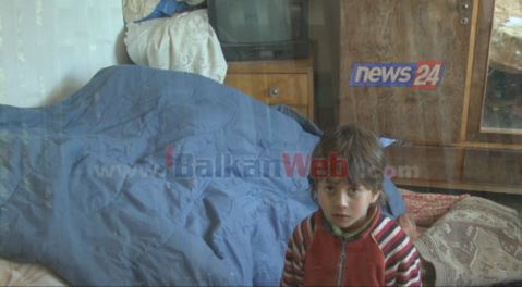 VIDEO/ Varfëria ekstreme, dëshira e 4 vjeçares:  Nga babagjyshi i Vitit të Ri dua vetëm drita