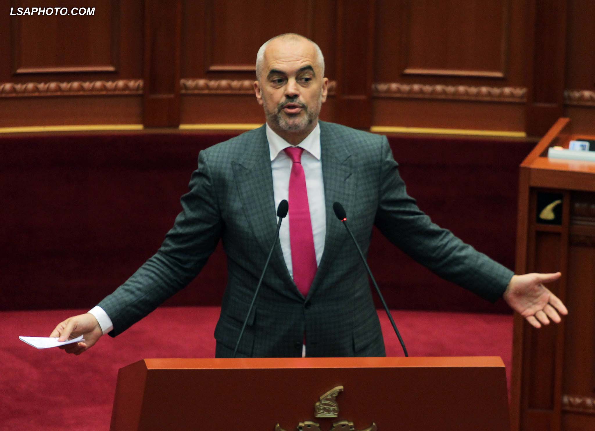 Edi Rama ofendon në Kuvend !