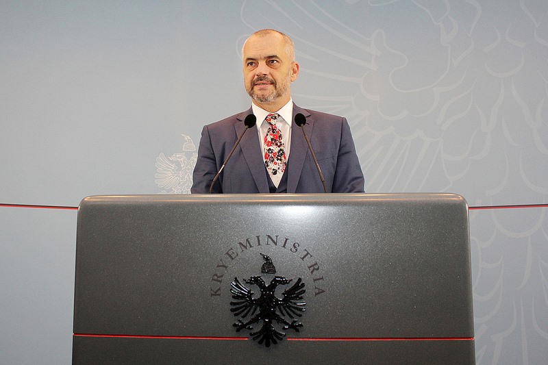 Kryeministri Edi Rama thirrje organeve të drejtësisë të hetojnë Berishën