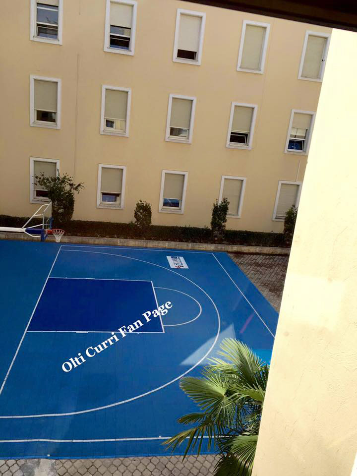 Edi Rama objekt talljesh me koshin e fushën e basketbollit në kryeministri