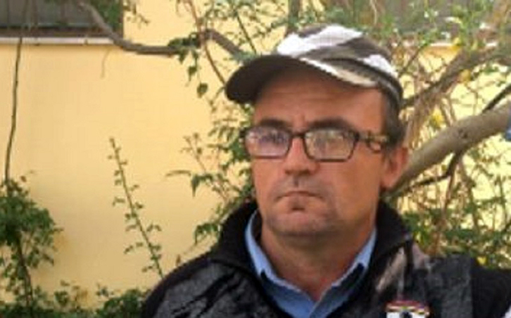 FOTO/ Durrës, babai i foshnjës së vdekur, akuzon mjeken, reagojnë bluzat e bardha