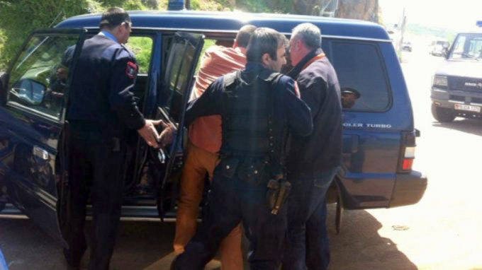 Kukës, protestë për faljen e kamatë-vonesave të energjisë, policia ushtron dhunë dhe arreston organizatorin