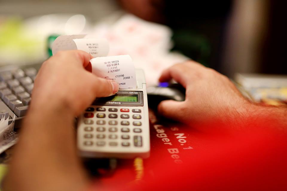 Kush nuk lëshon kupon tatimor, gjobë për herë të parë, burg herën e dytë