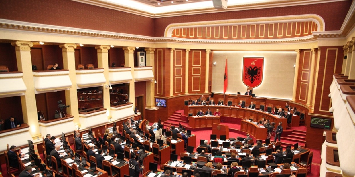 DEBATI/ Patozi e akuzon për qeveri “gjysmagjel”, Rama krenohet me Safetin, Pjerinin dhe Sadriun