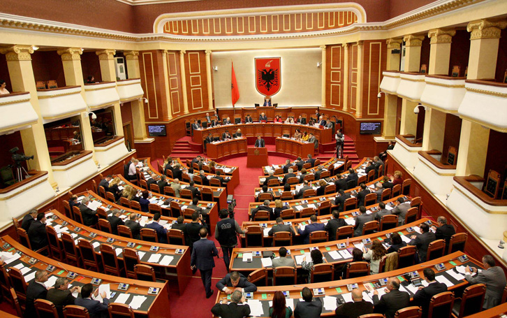 Sot nis Sesioni i ri parlamentar, priten situata të nxehta për shkak të disa reformave