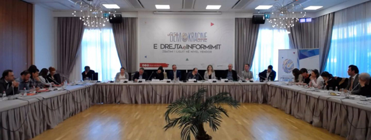 Lëviz Albania tryezë me grupet e interesit: Bashkitë jo transparente dhe nuk informojnë