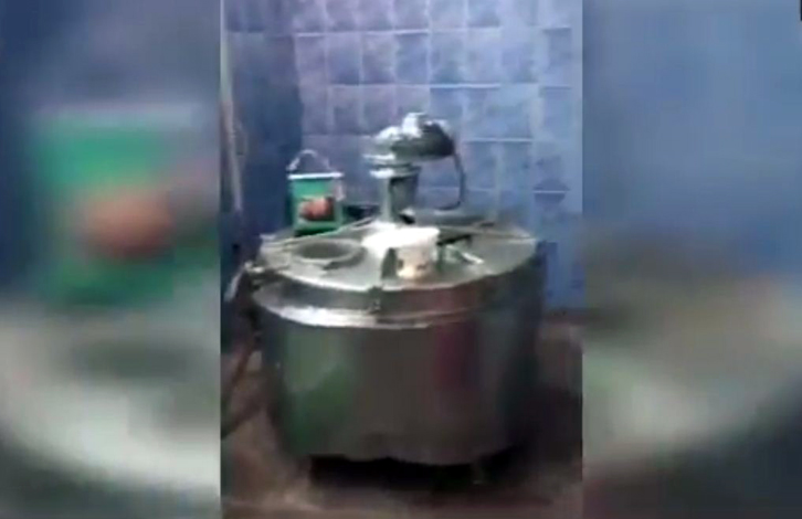 VIDEO & EMRA/ Tiranë “Kimisti” prangos babë e bir, falsifikonin ambalazhe ushqimesh në bodrum