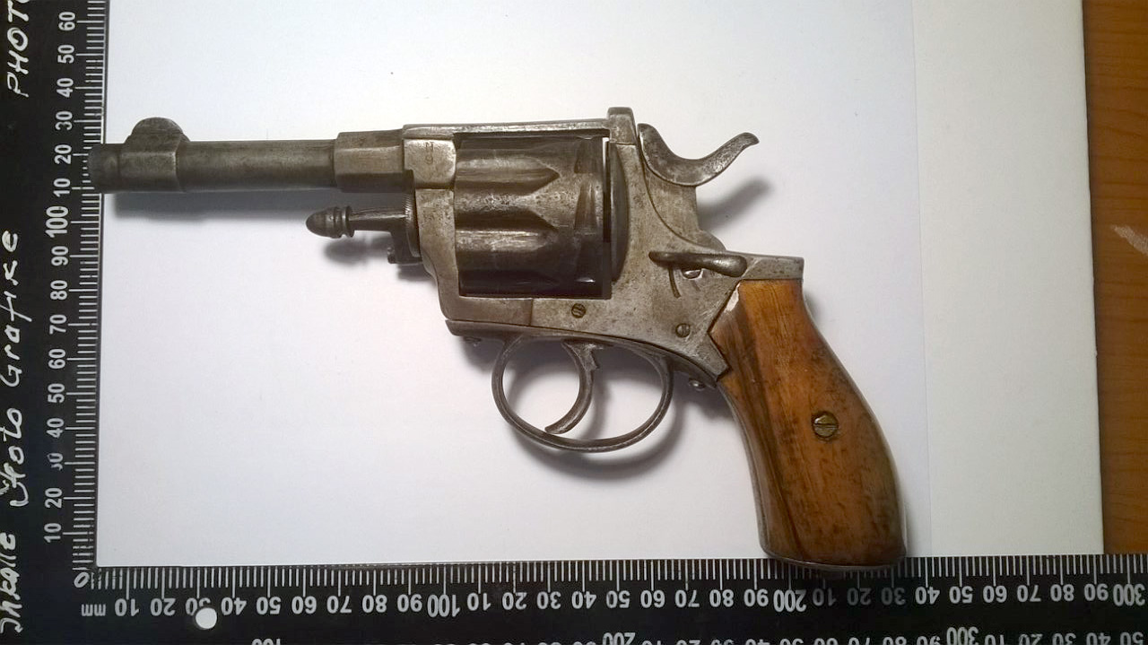 Kukës, “cowboys”-i shëtiste me pistoletë me mulli në qytet, arrestohet nga policia